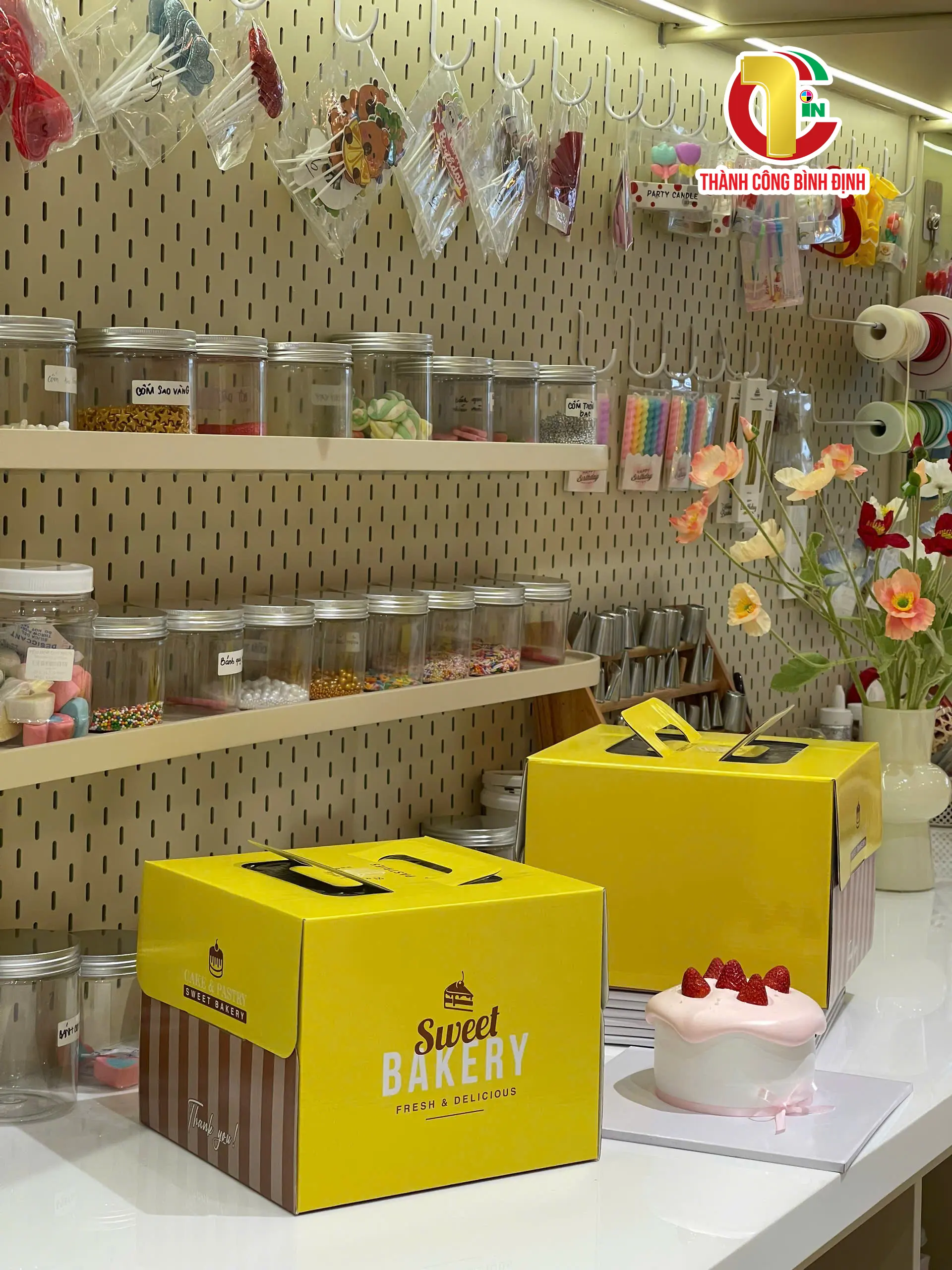 Hộp b&aacute;nh kem